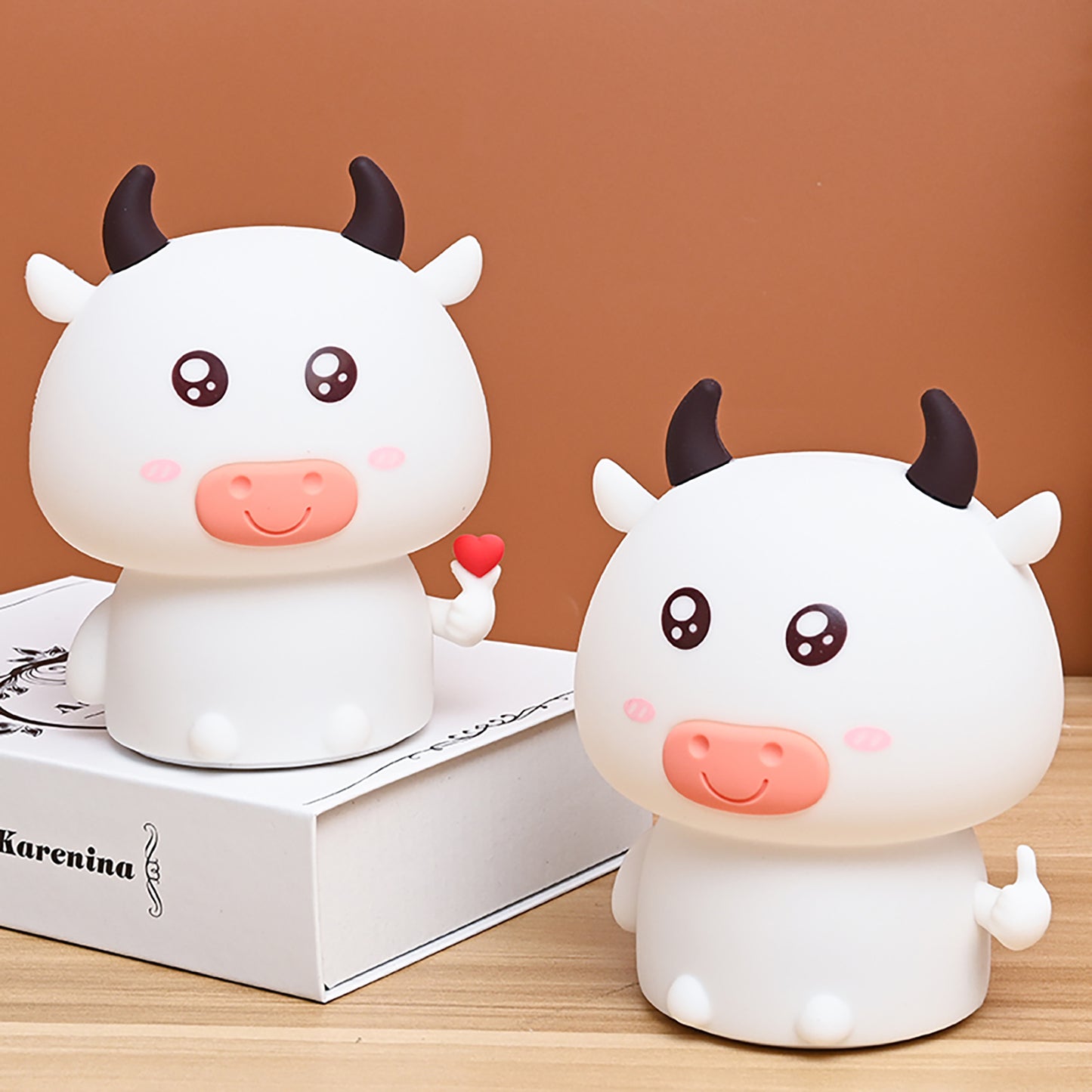 Colorful Life177Cute Cow Silicone Lamp Creative Tap Charging Seven Colors LED Silicone Night Light Romantic Gift